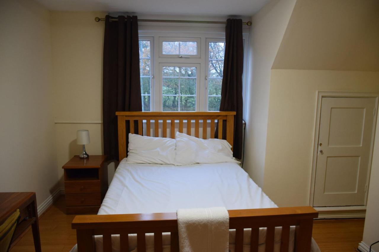 The Bell And Bottle Bed & Breakfast Maidenhead Exterior photo
